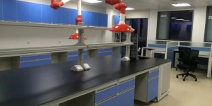 實驗臺在實驗室行業(yè)中起到什么作用？